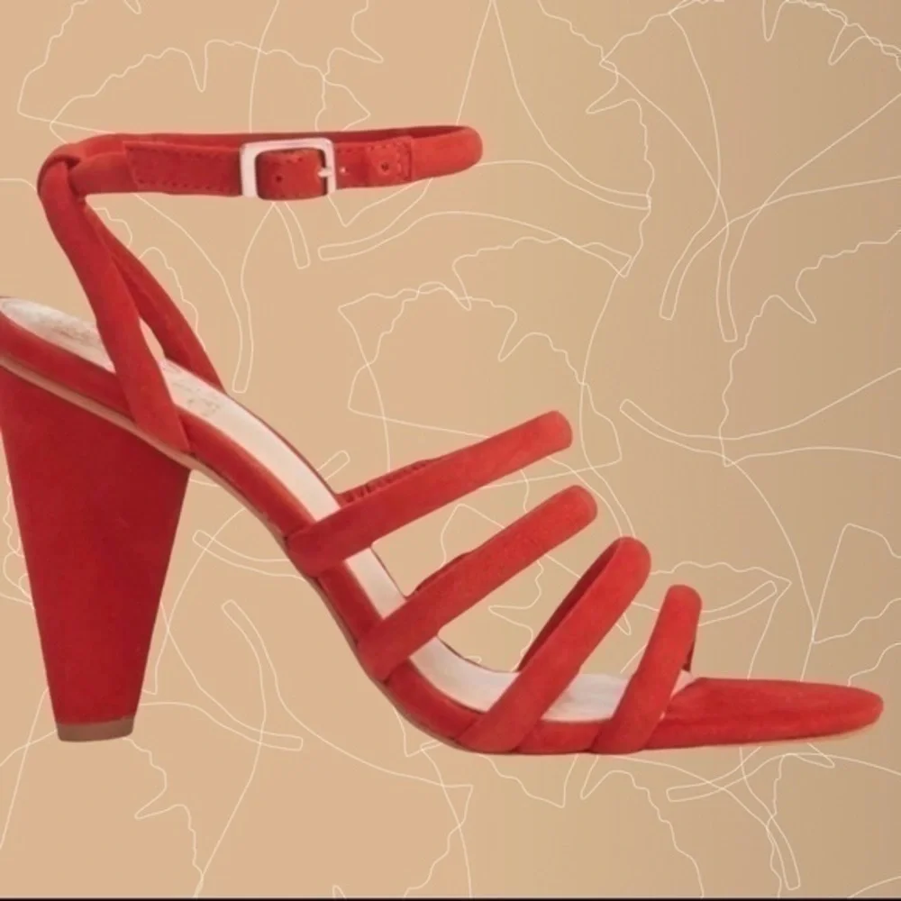 Red strapy kitten block heel